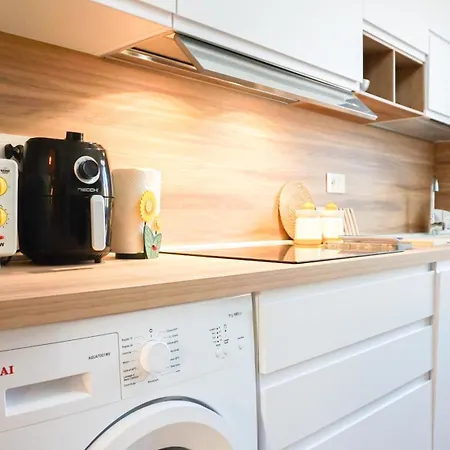 Mistral - Mima Management