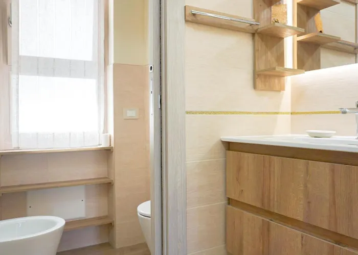 Mistral - Mima Management ألغيرو